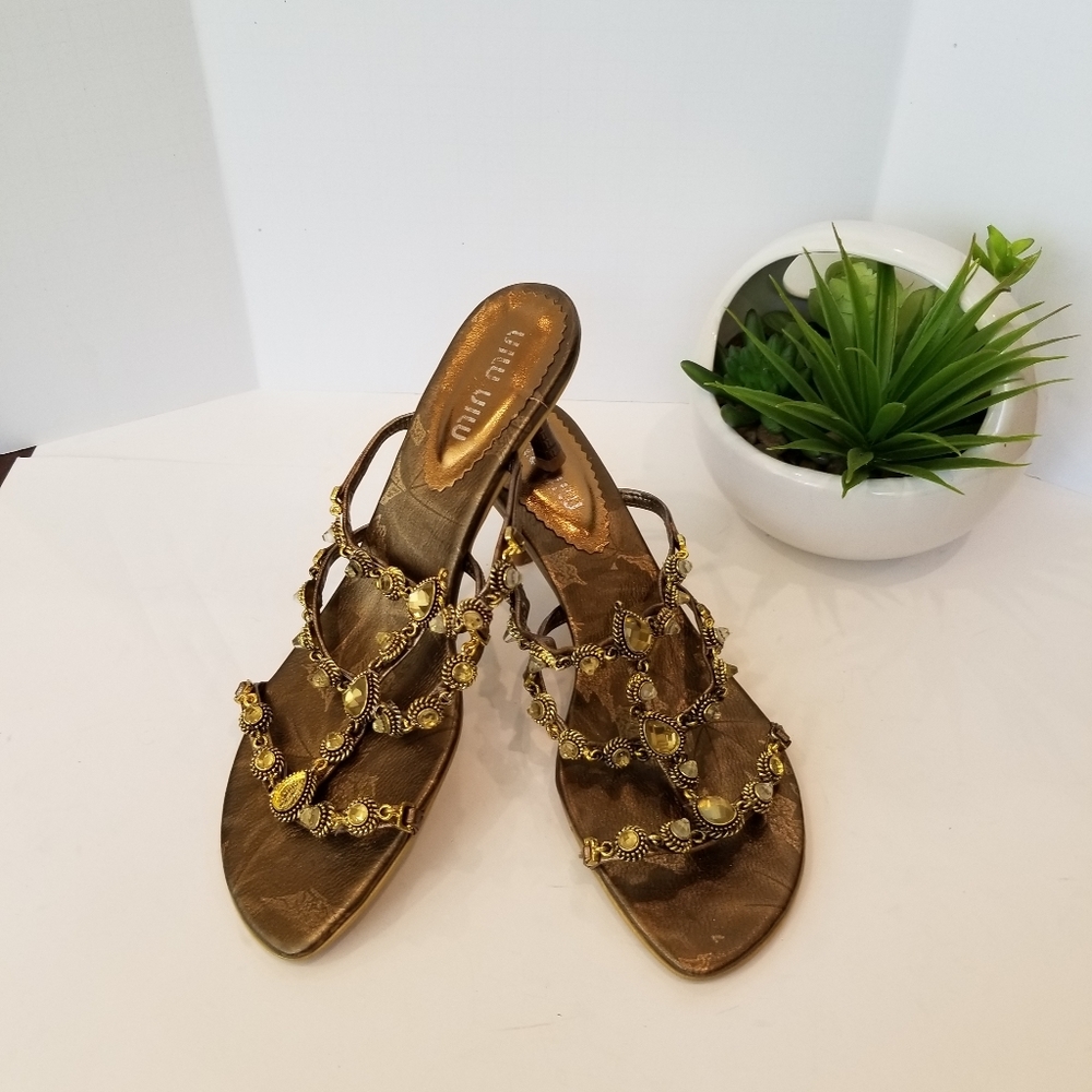 High hels sandals bronze color with juels